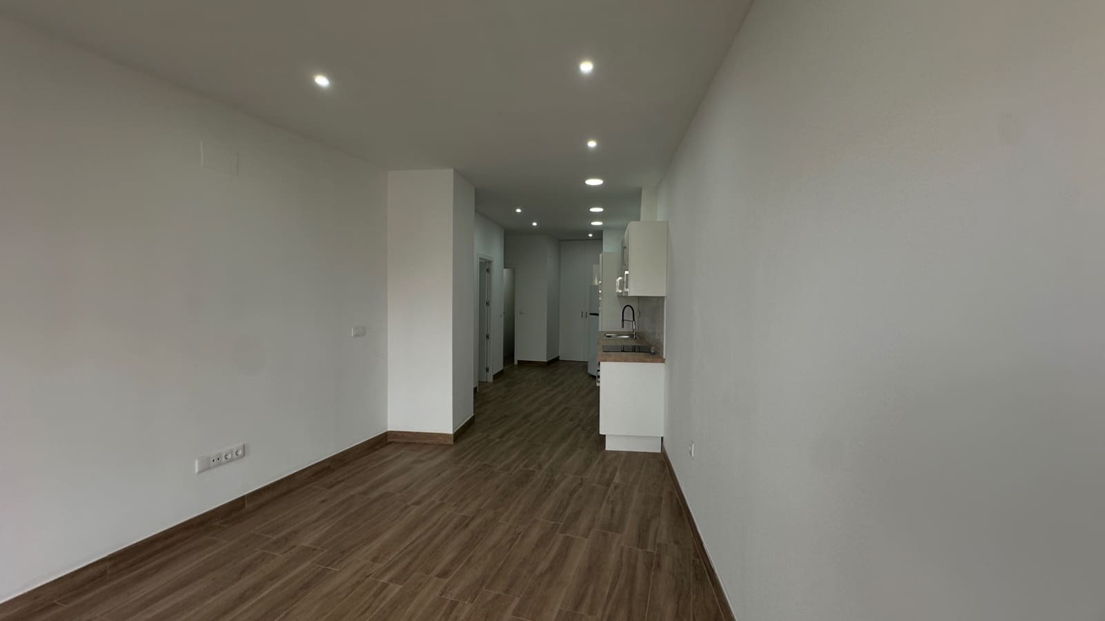 1 sypialnia Apartament na sprzedaż w Torrevieja z basenem - 147 000 € (Ref: 10135097)