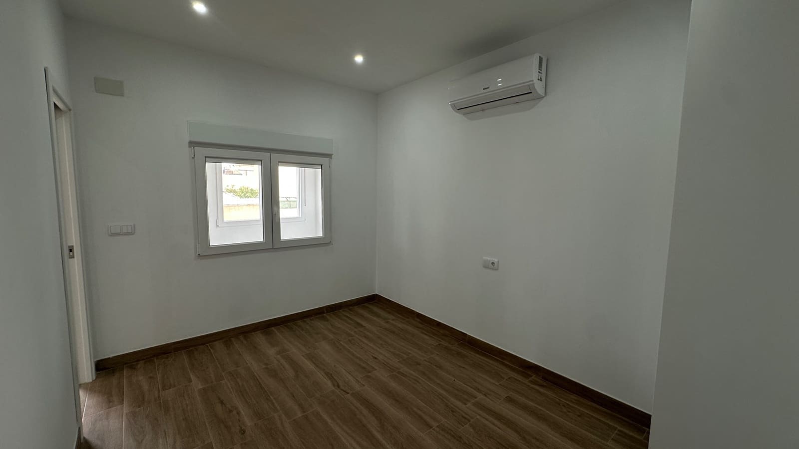 1 sypialnia Apartament na sprzedaż w Torrevieja z basenem - 147 000 € (Ref: 10135097)