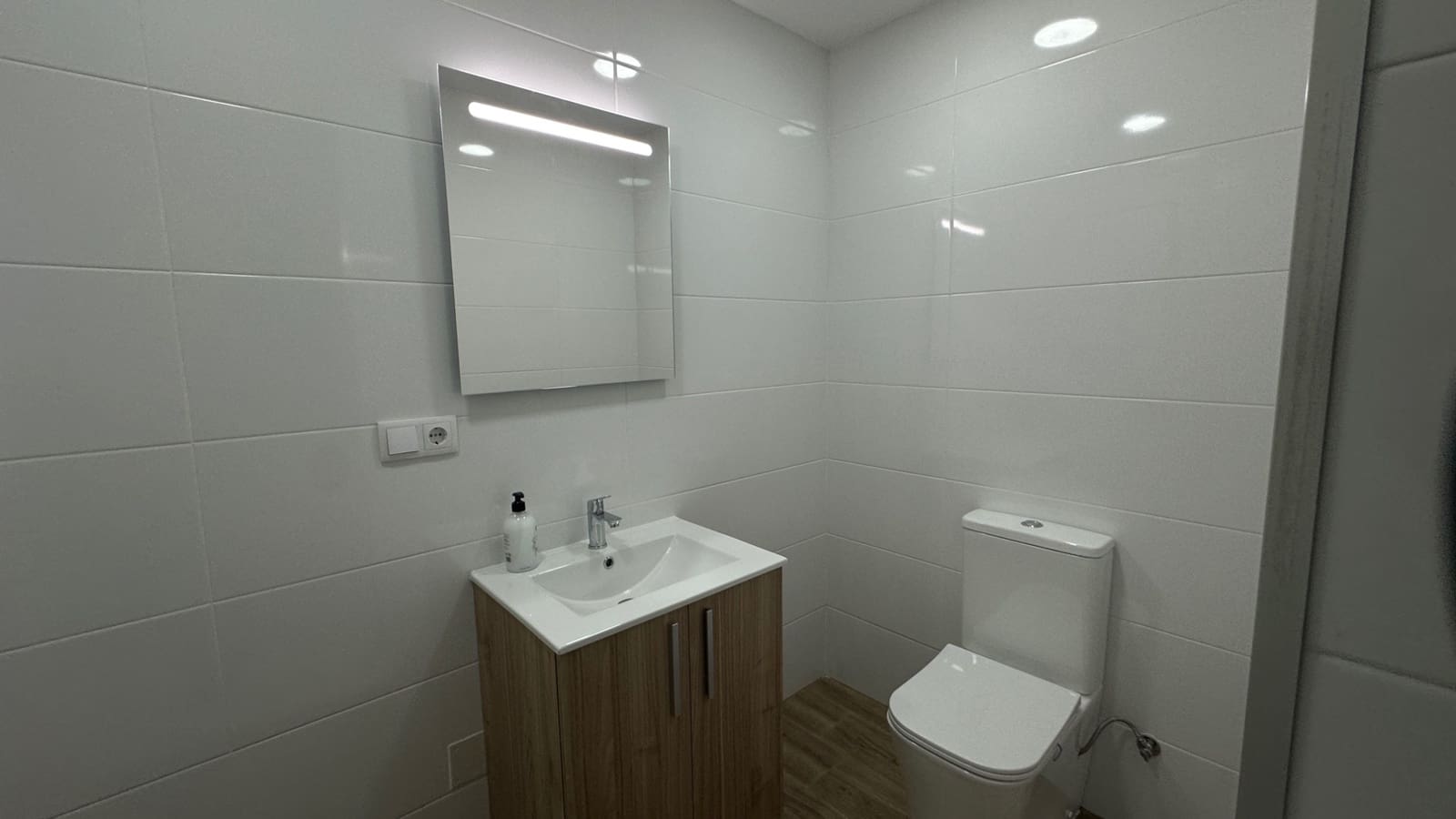 1 sypialnia Apartament na sprzedaż w Torrevieja z basenem - 147 000 € (Ref: 10135097)