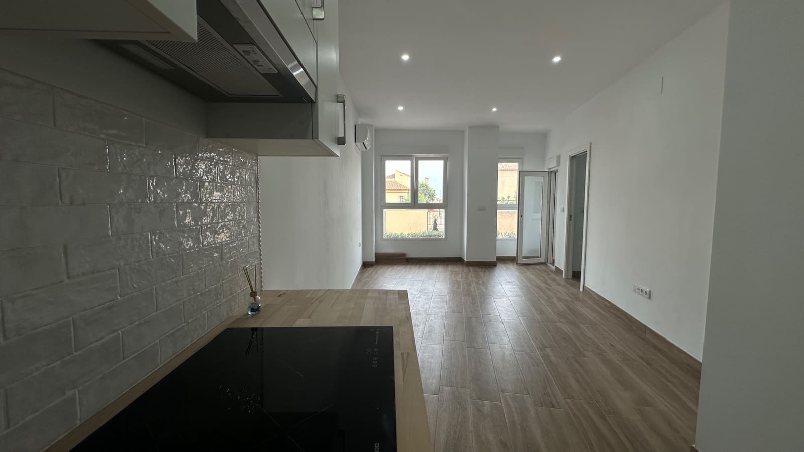 1 sypialnia Apartament na sprzedaż w Torrevieja z basenem - 147 000 € (Ref: 10135097)