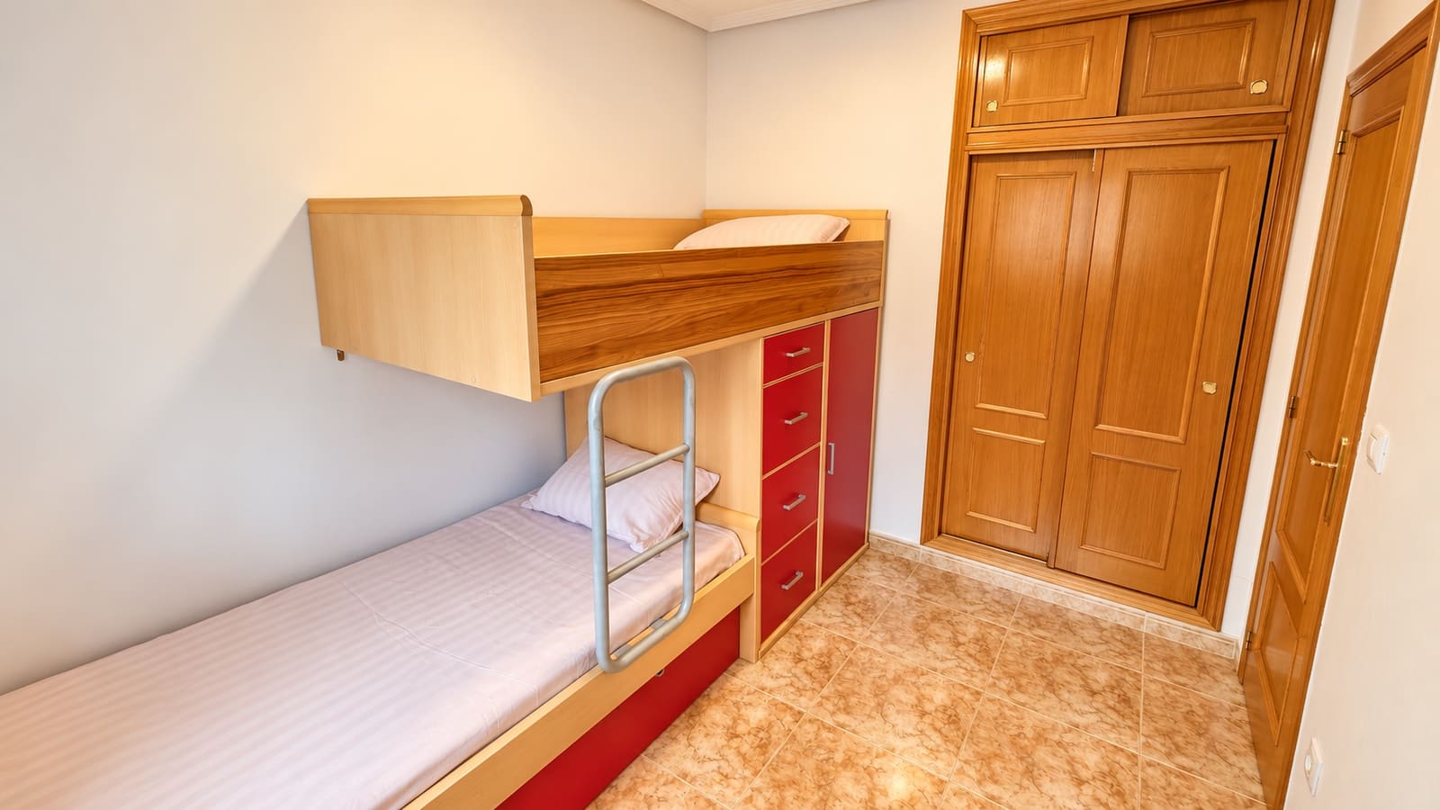 2 sypialnia Bungalow na sprzedaż w Orihuela Costa z basenem garażem - 219 000 € (Ref: 10158321)