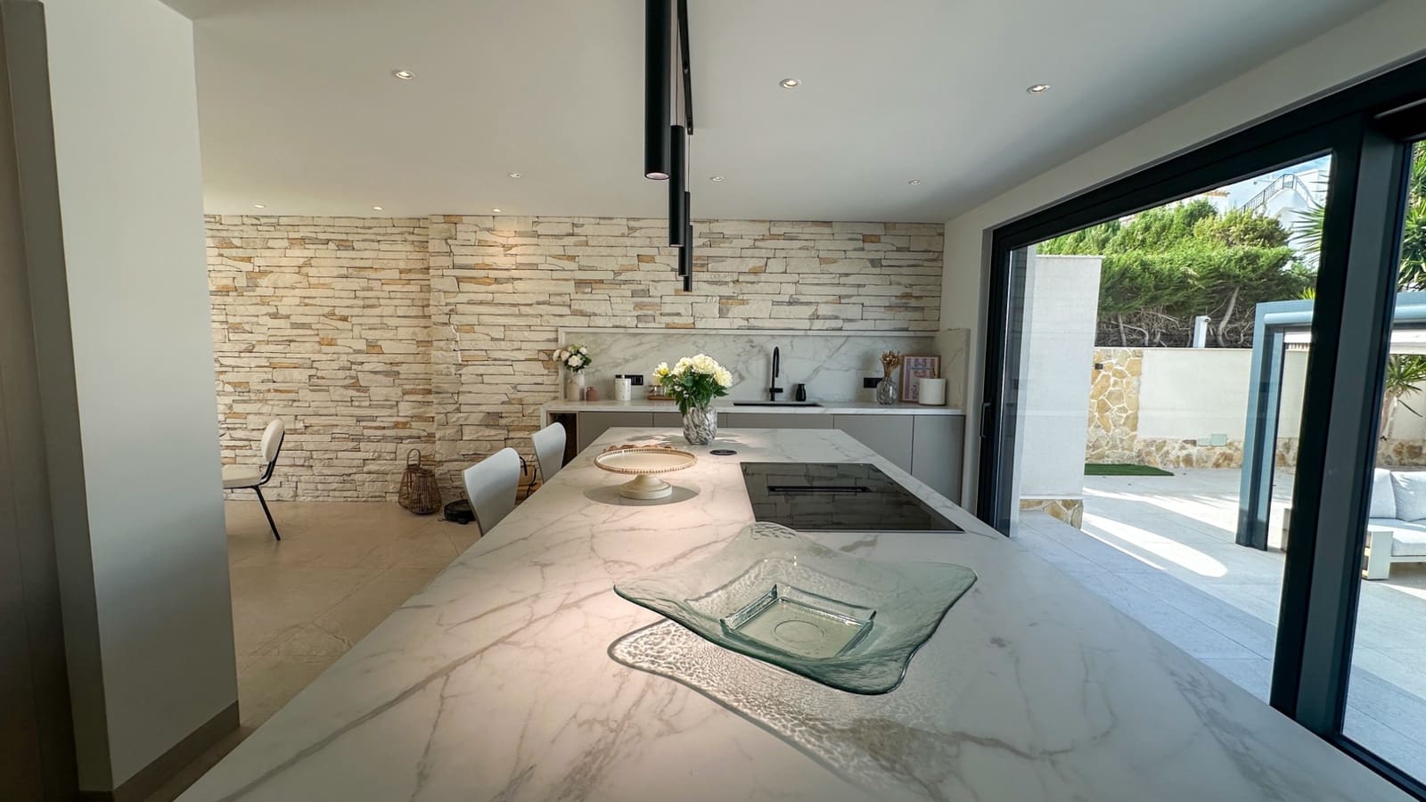 3 soveværelse Villa til salg i Villamartin med swimmingpool garage - € 1.495.000 (Ref: 10175730)