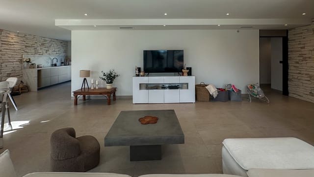 3 soveværelse Villa til salg i Villamartin, Orihuela med swimmingpool garage - € 1.495.000 (Ref: 10175730)