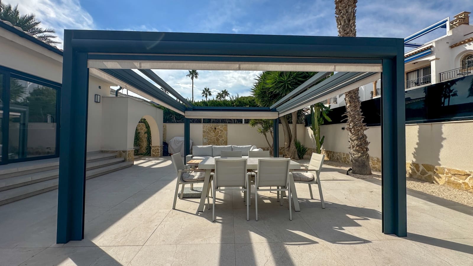 3 soveværelse Villa til salg i Villamartin med swimmingpool garage - € 1.495.000 (Ref: 10175730)