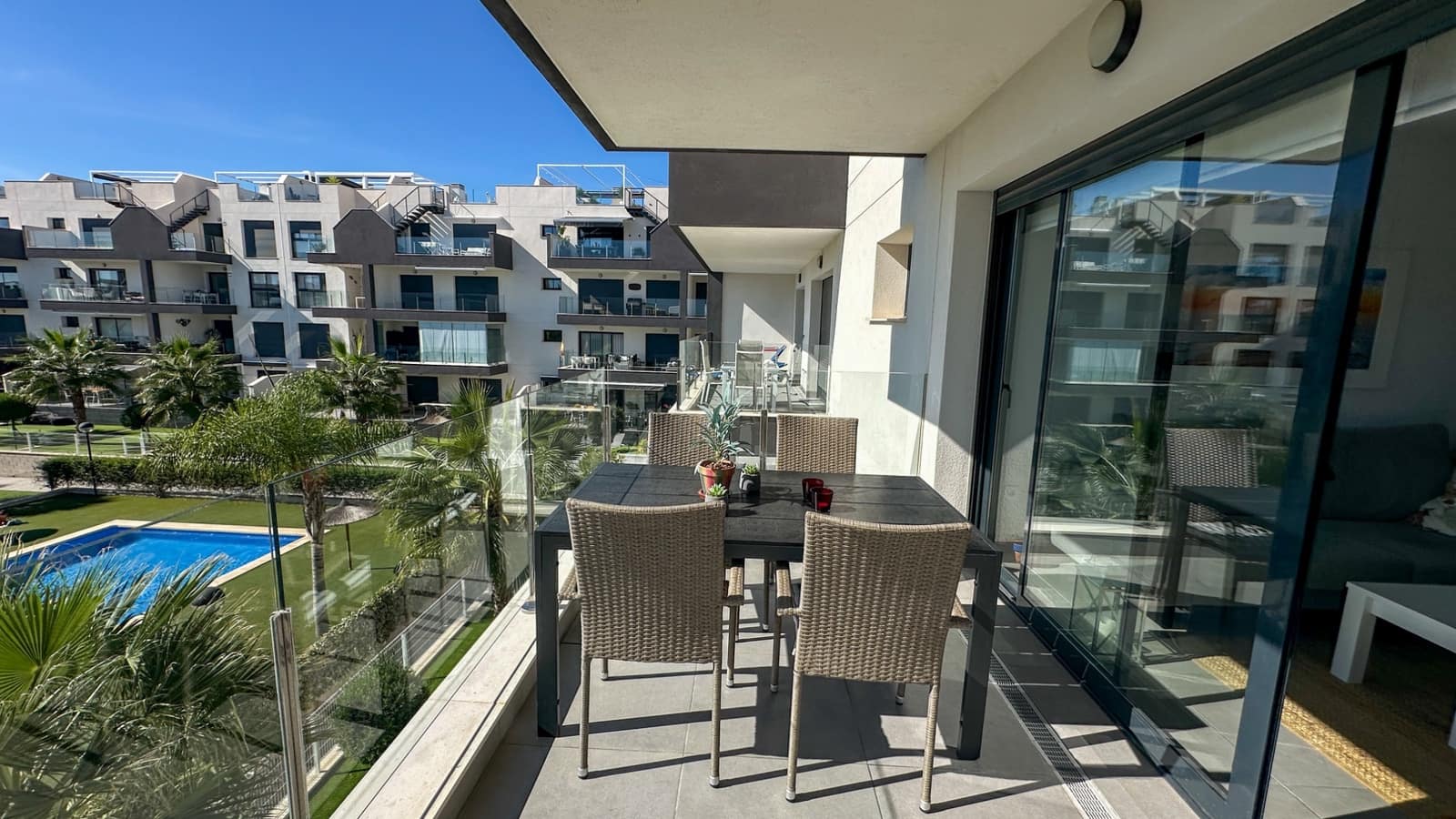 2 chambre Appartement à vendre à Villamartin avec piscine garage - 249 000 € (Ref: 10185442)