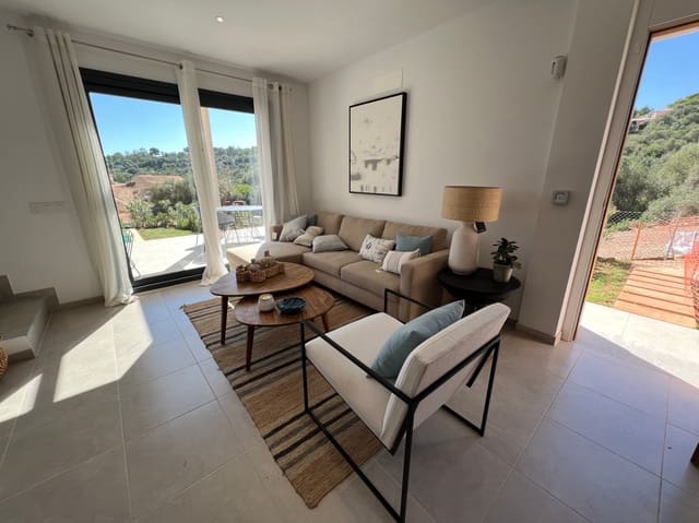 2 soverom Kjedet enebolig til salgs i Manacor med svømmebasseng garasje - € 399 000 (Ref: 8413755)