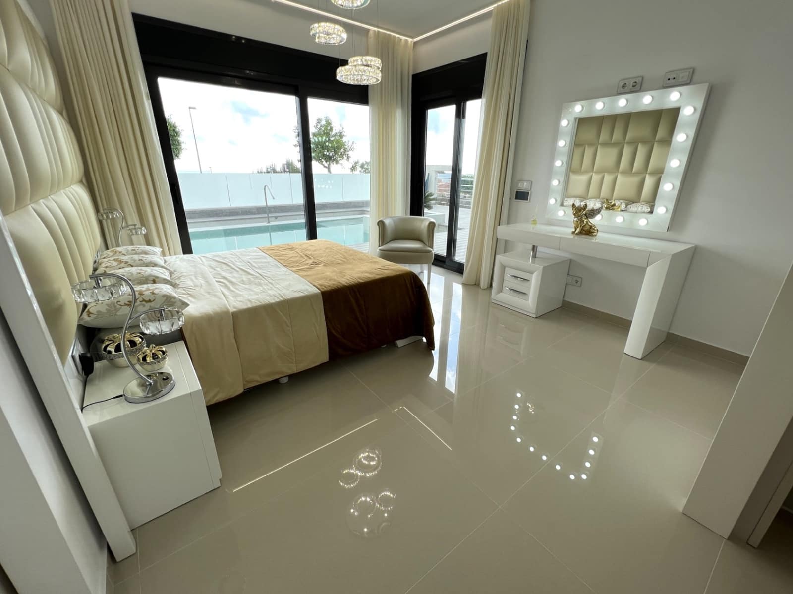 5 sovrum Villa till salu i San Miguel de Salinas med pool garage - 849 000 € (Ref: 8796353)