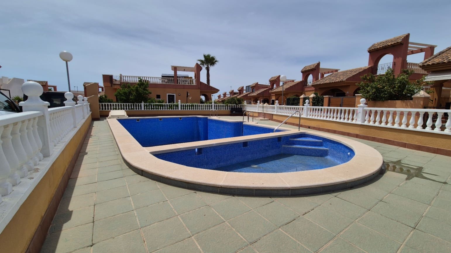 2 bedroom Villa for sale in Torrevieja with pool garage - € 322,400 (Ref: 8971167)