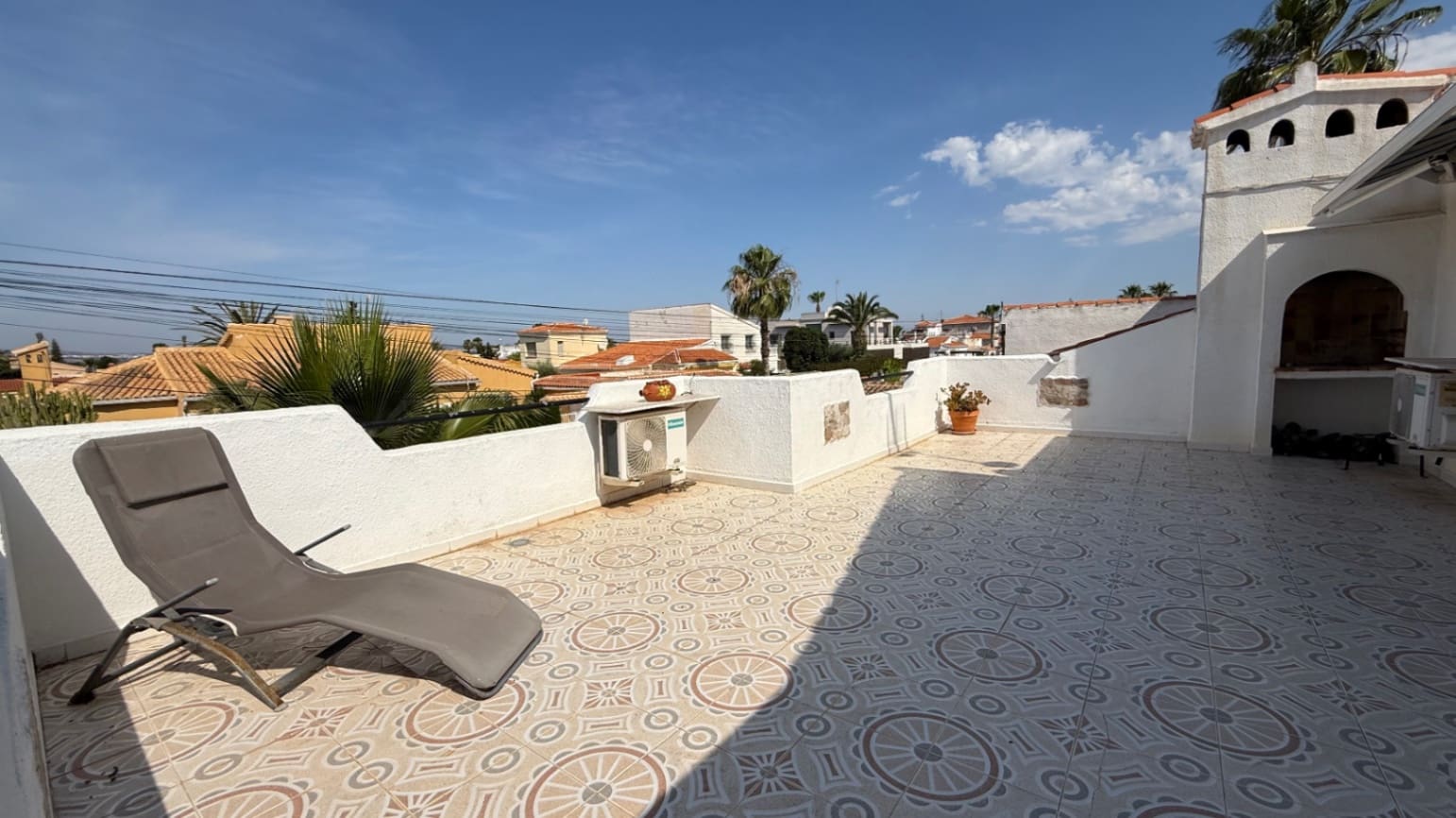 3 slaapkamer Rijtjeshuis te koop in Torrevieja met zwembad garage - € 399.000 (Ref: 9015749)