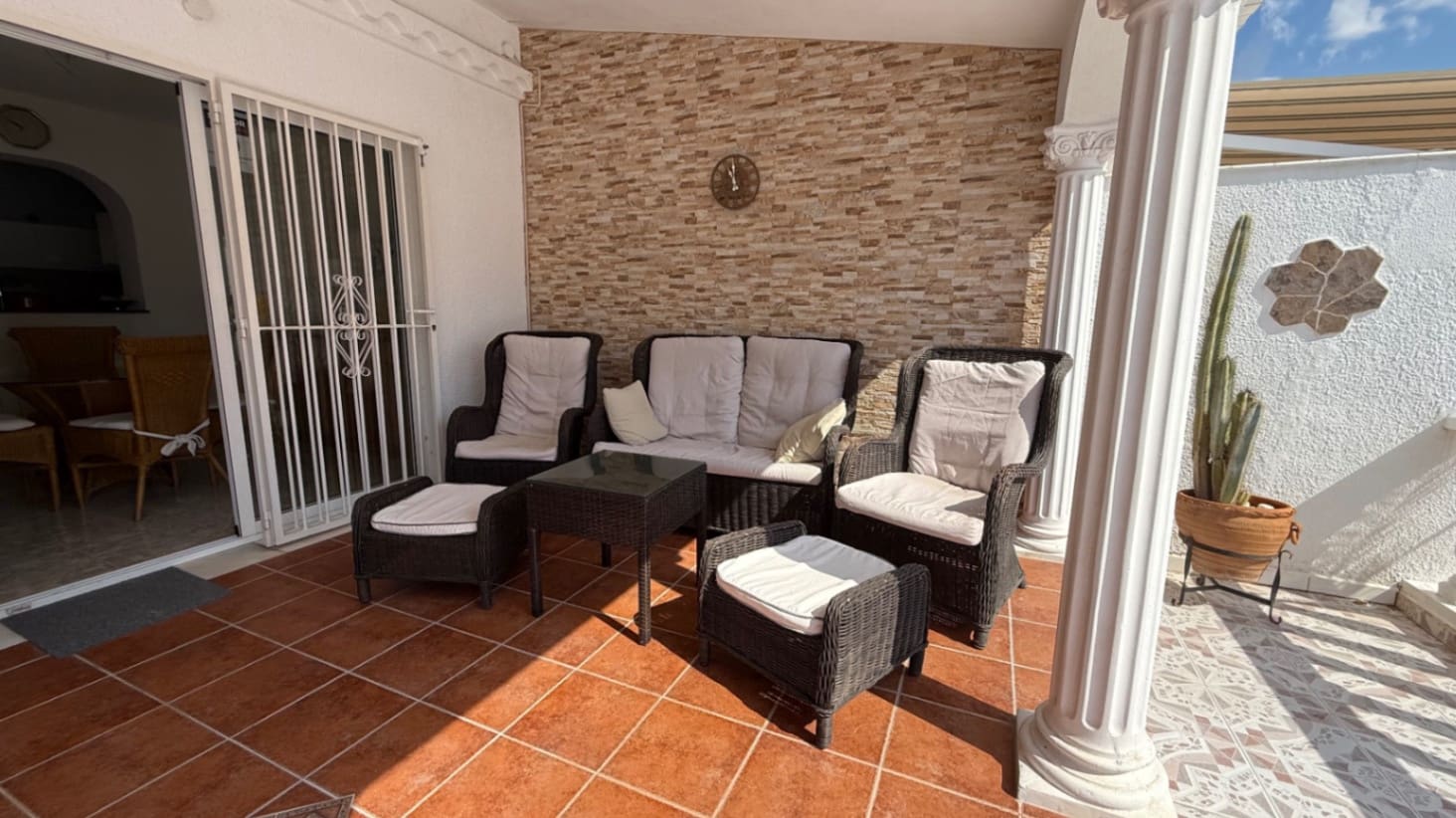 3 slaapkamer Rijtjeshuis te koop in Torrevieja met zwembad garage - € 399.000 (Ref: 9015749)