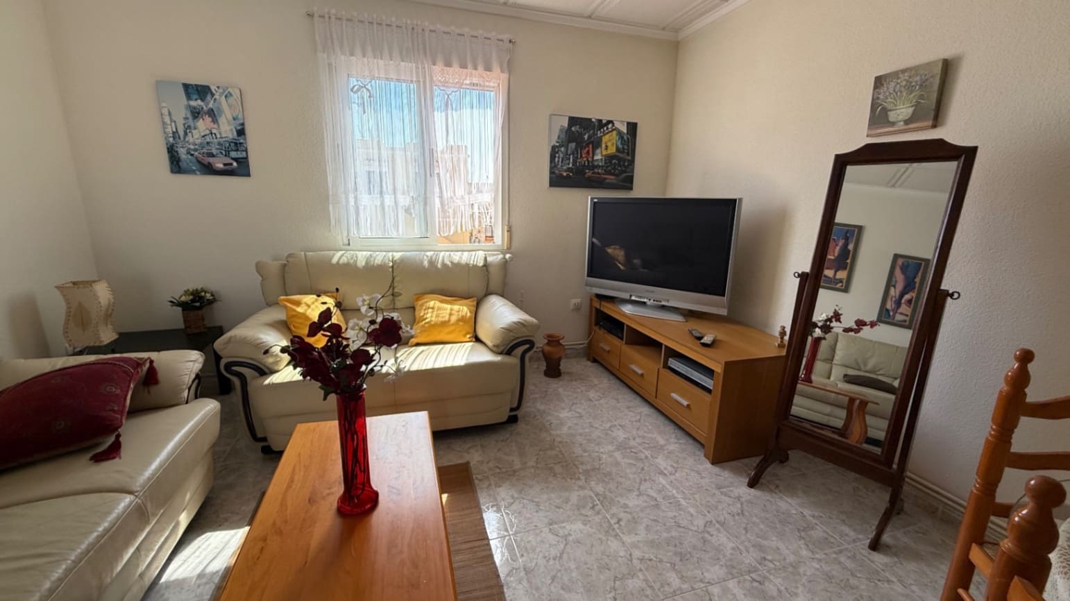 3 slaapkamer Rijtjeshuis te koop in Torrevieja met zwembad garage - € 399.000 (Ref: 9015749)