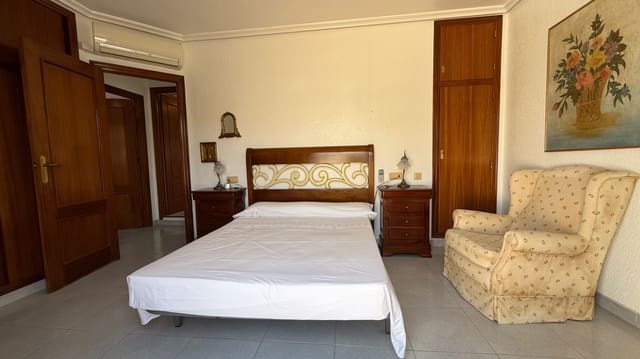 4 sypialnia Willa na sprzedaż w La Zenia, Orihuela z basenem garażem - 585 000 € (Ref: 9066569)