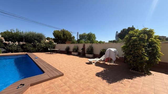 7 bedroom Villa for sale in Torrevieja with pool - € 930,000 (Ref: 9133362)