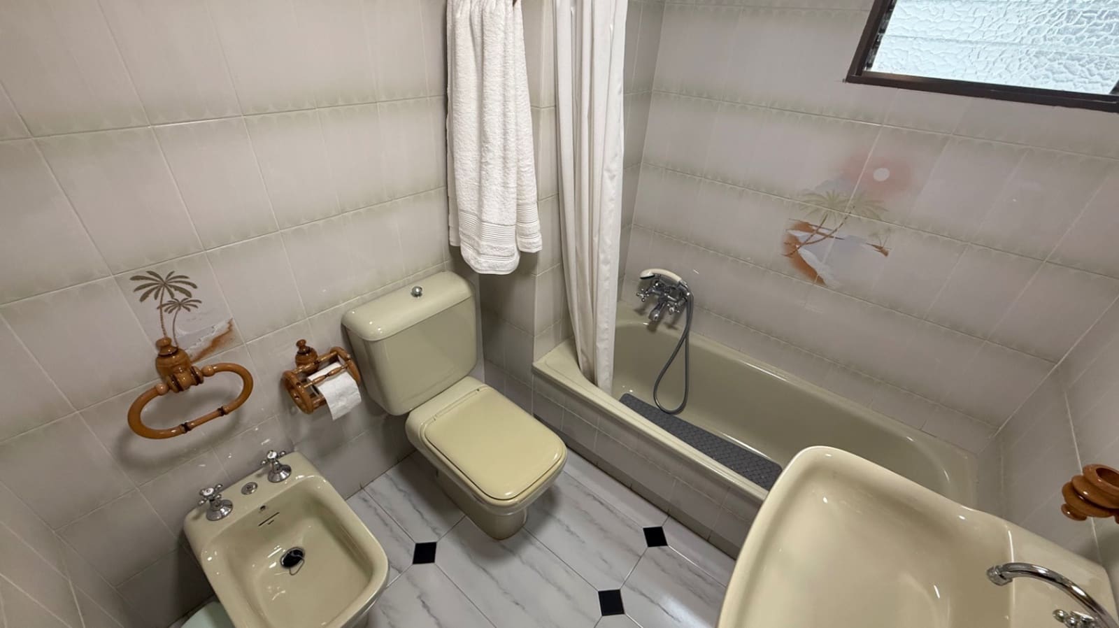 3 bedroom Beach Apartment for sale in Torrevieja - € 324,000 (Ref: 9205633)