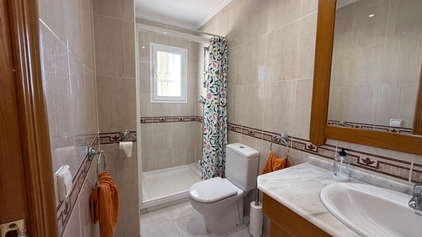 4 sypialnia Willa na sprzedaż w Orihuela Costa z basenem garażem - 570 000 € (Ref: 9223586)