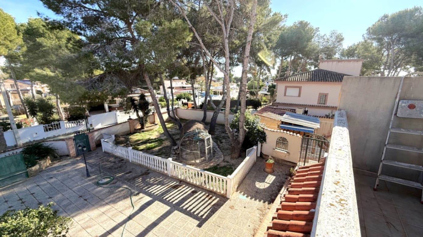 4 chambre Villa/Maison à vendre à Pilar de la Horadada avec piscine garage - 480 000 € (Ref: 9379921)