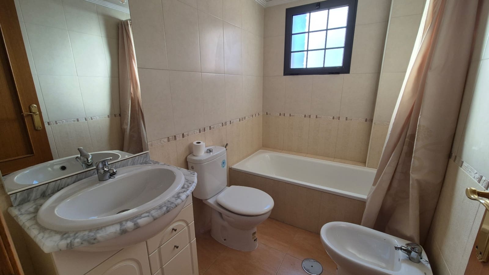 3 chambre Appartement à vendre à Torrevieja avec piscine garage - 249 990 € (Ref: 9399807)