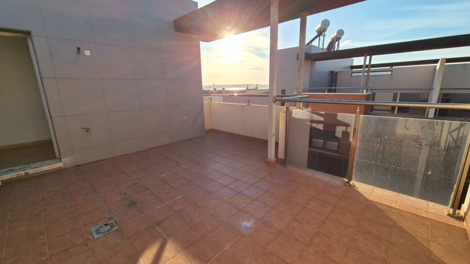 3 chambre Appartement à vendre à Torrevieja avec piscine garage - 249 990 € (Ref: 9399807)
