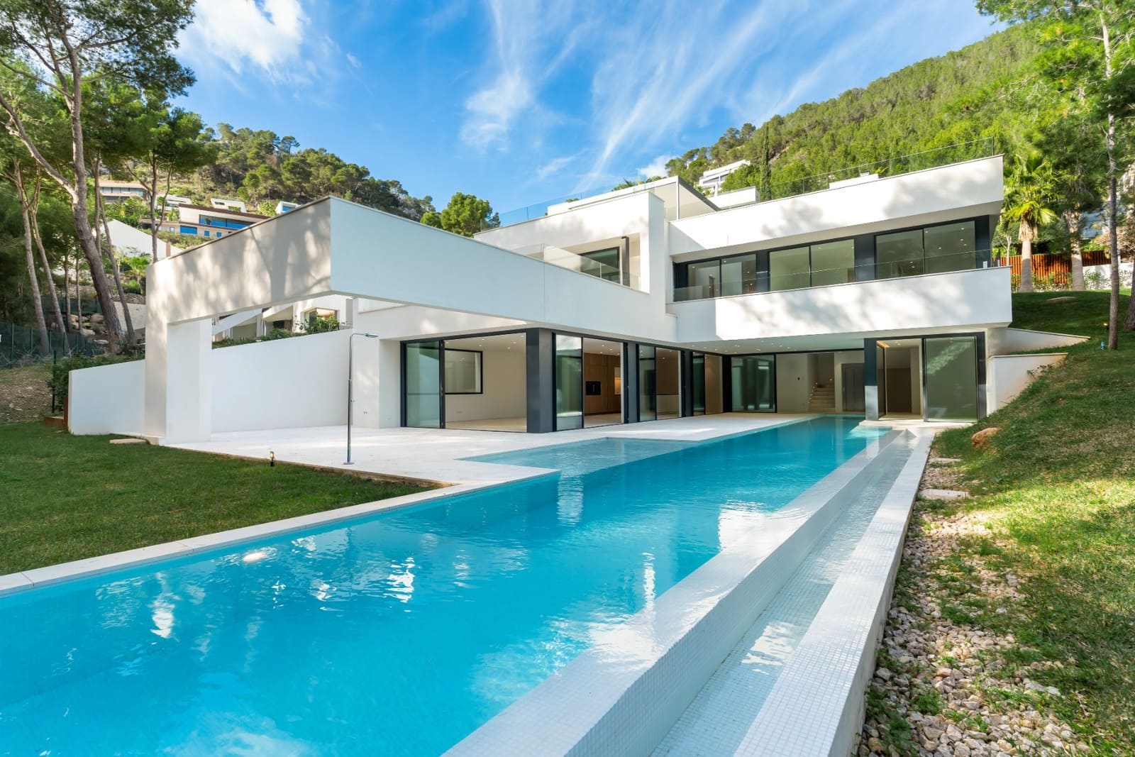 4 bedroom Villa for sale in Palma de Mallorca with pool garage - € 4,995,000 (Ref: 9510066)