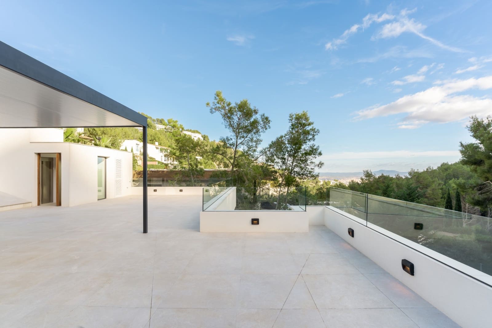 4 bedroom Villa for sale in Palma de Mallorca with pool garage - € 4,995,000 (Ref: 9510066)