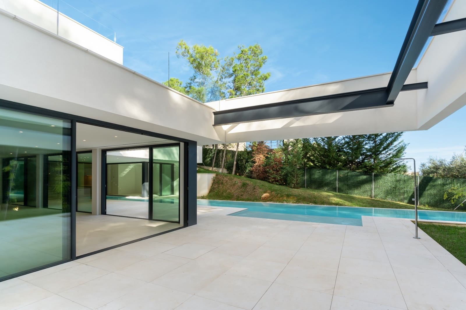 4 bedroom Villa for sale in Palma de Mallorca with pool garage - € 4,995,000 (Ref: 9510066)