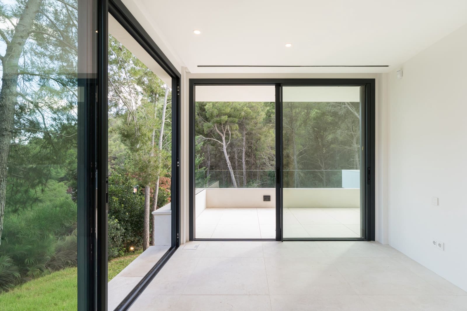 4 bedroom Villa for sale in Palma de Mallorca with pool garage - € 4,995,000 (Ref: 9510066)