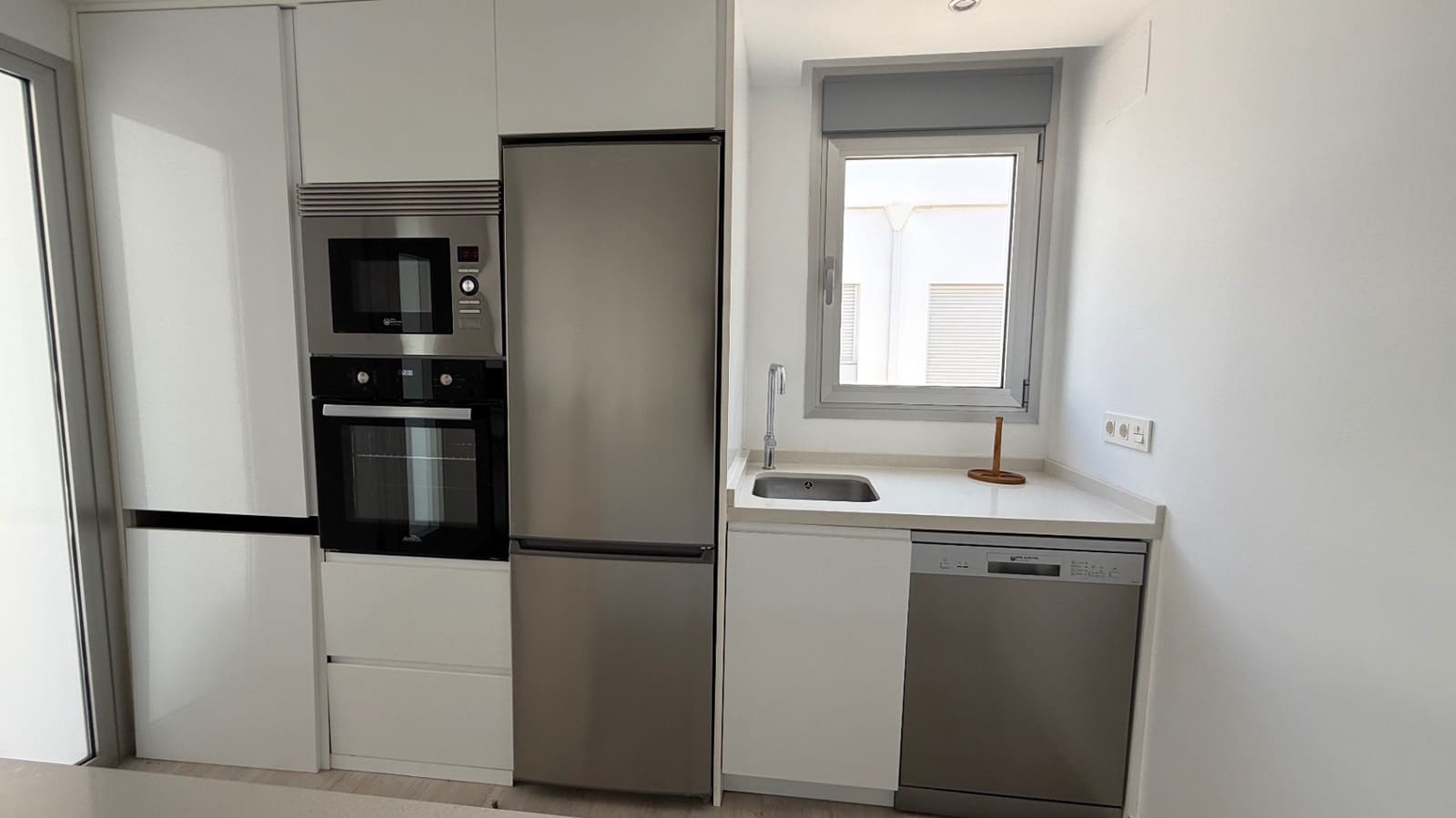 5 sypialnia Dom blizniak na sprzedaż w Orihuela z garażem - 299 900 € (Ref: 9510072)