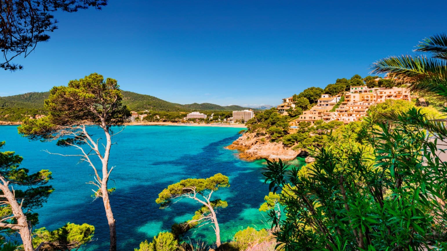 2 bedroom Apartment for sale in Capdepera with pool - € 475,000 (Ref: 9510081)