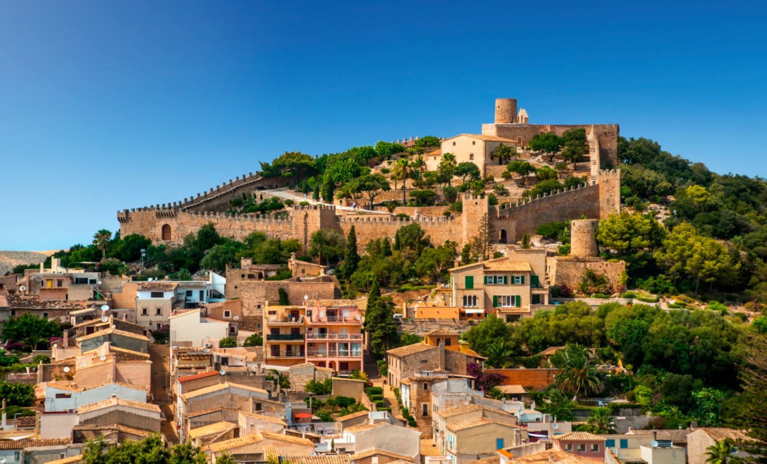 2 bedroom Apartment for sale in Capdepera with pool - € 475,000 (Ref: 9510081)