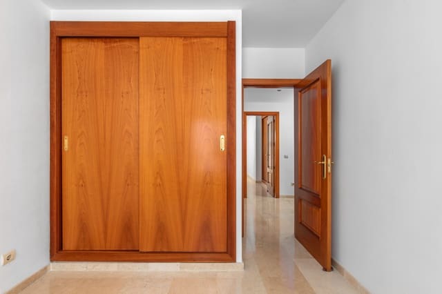 2 sypialnia Apartament przy plaży na sprzedaż w Es Molinar / El Molinar, Palma de Mallorca z basenem garażem - 1 140 000 € (Ref: 9510084)