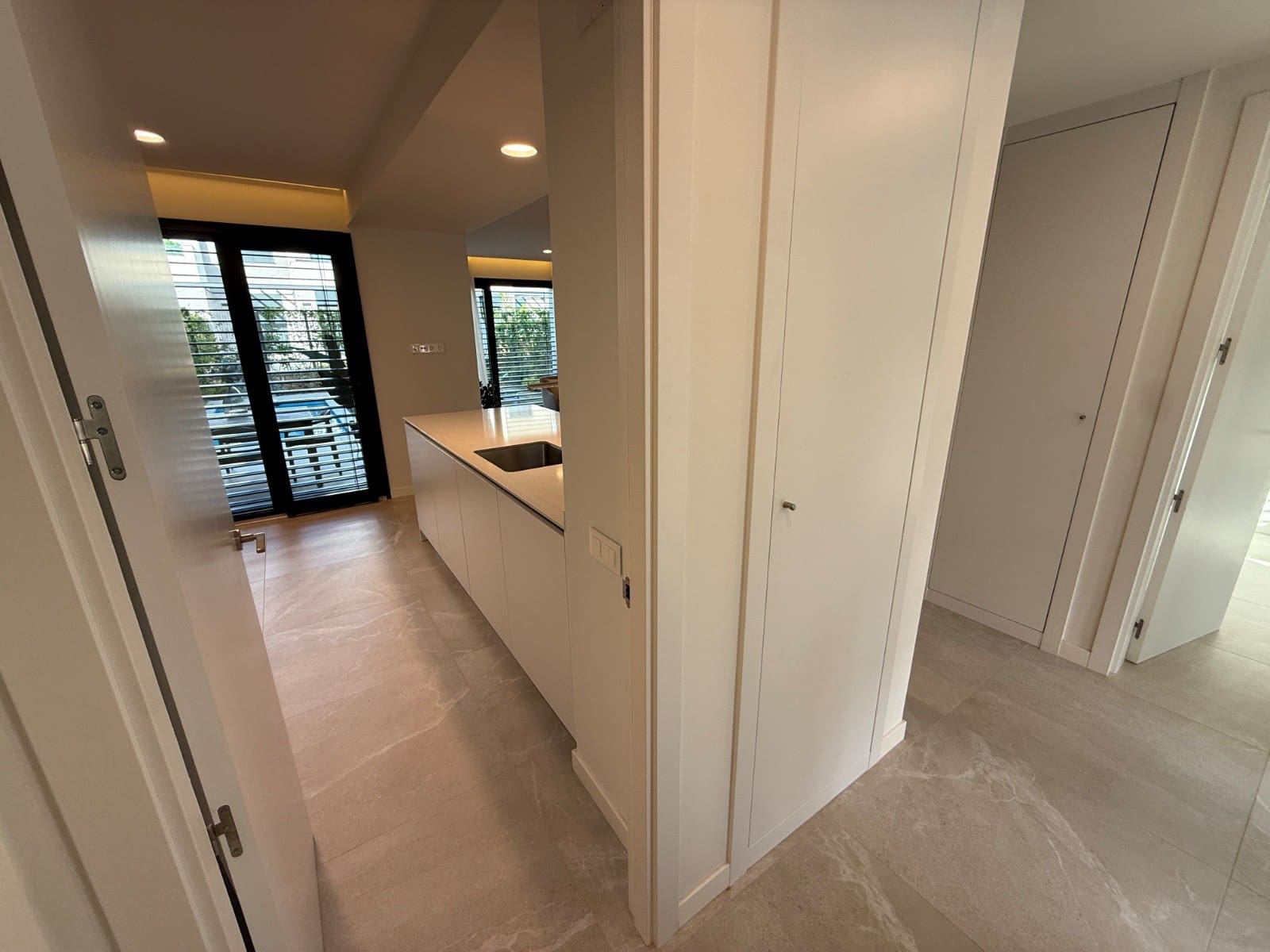 4 soveværelse Semi-Rækkehus til salg i Palma de Mallorca med swimmingpool - € 1.267.000 (Ref: 9510086)