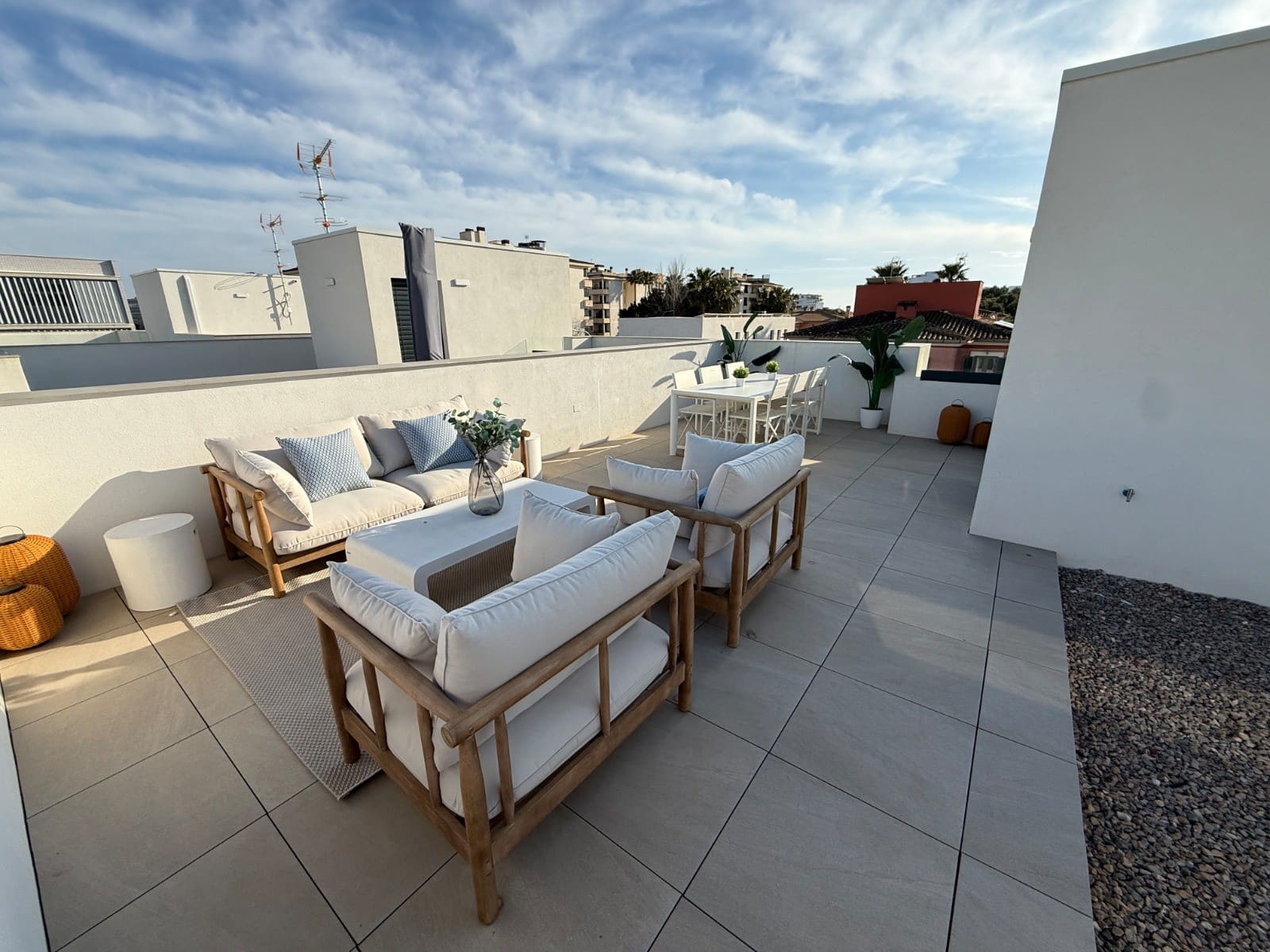 4 soveværelse Semi-Rækkehus til salg i Palma de Mallorca med swimmingpool - € 1.267.000 (Ref: 9510086)