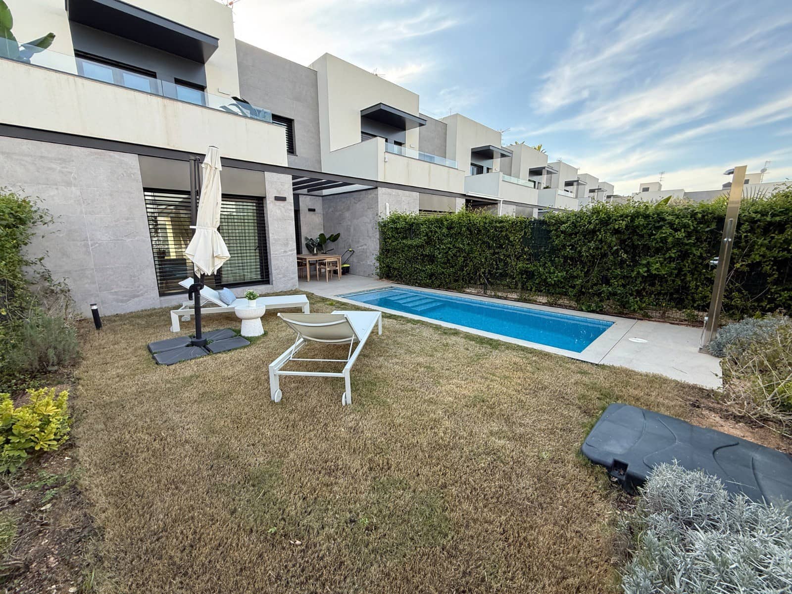 4 soveværelse Semi-Rækkehus til salg i Palma de Mallorca med swimmingpool - € 1.267.000 (Ref: 9510086)