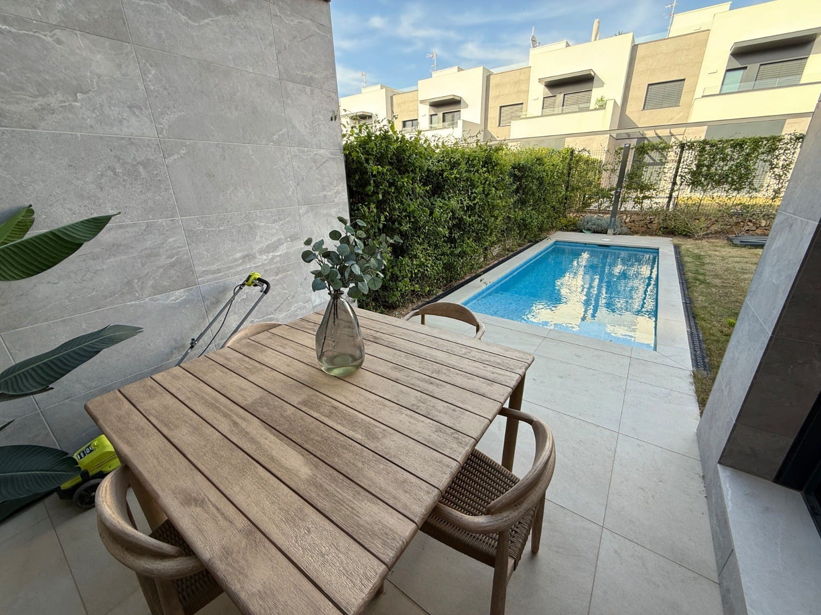 Pareado de 4 habitaciones en Palma de Mallorca en venta con piscina - 1.045.000 € (Ref: 9510087)