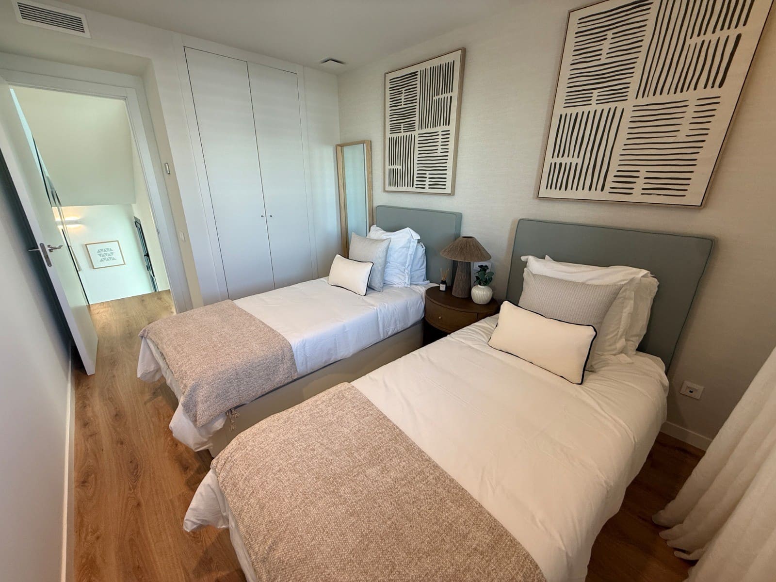 Pareado de 4 habitaciones en Palma de Mallorca en venta con piscina - 1.045.000 € (Ref: 9510087)