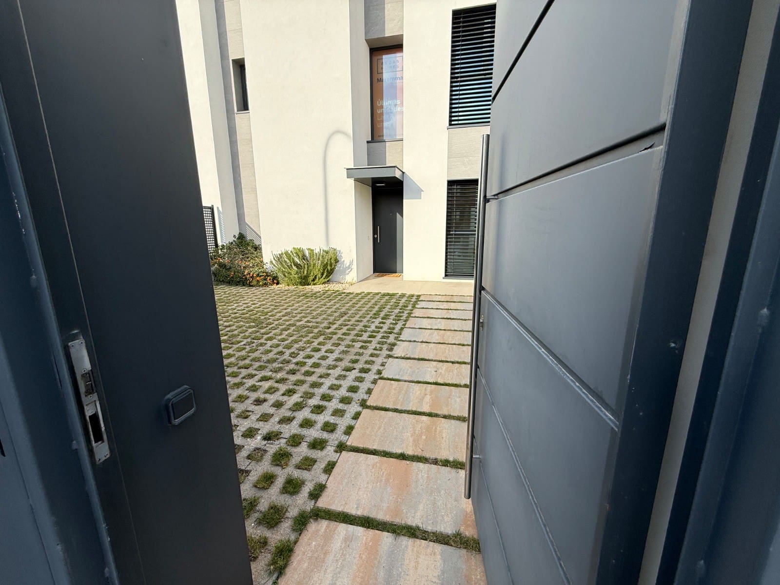 Pareado de 4 habitaciones en Palma de Mallorca en venta con piscina - 1.045.000 € (Ref: 9510087)