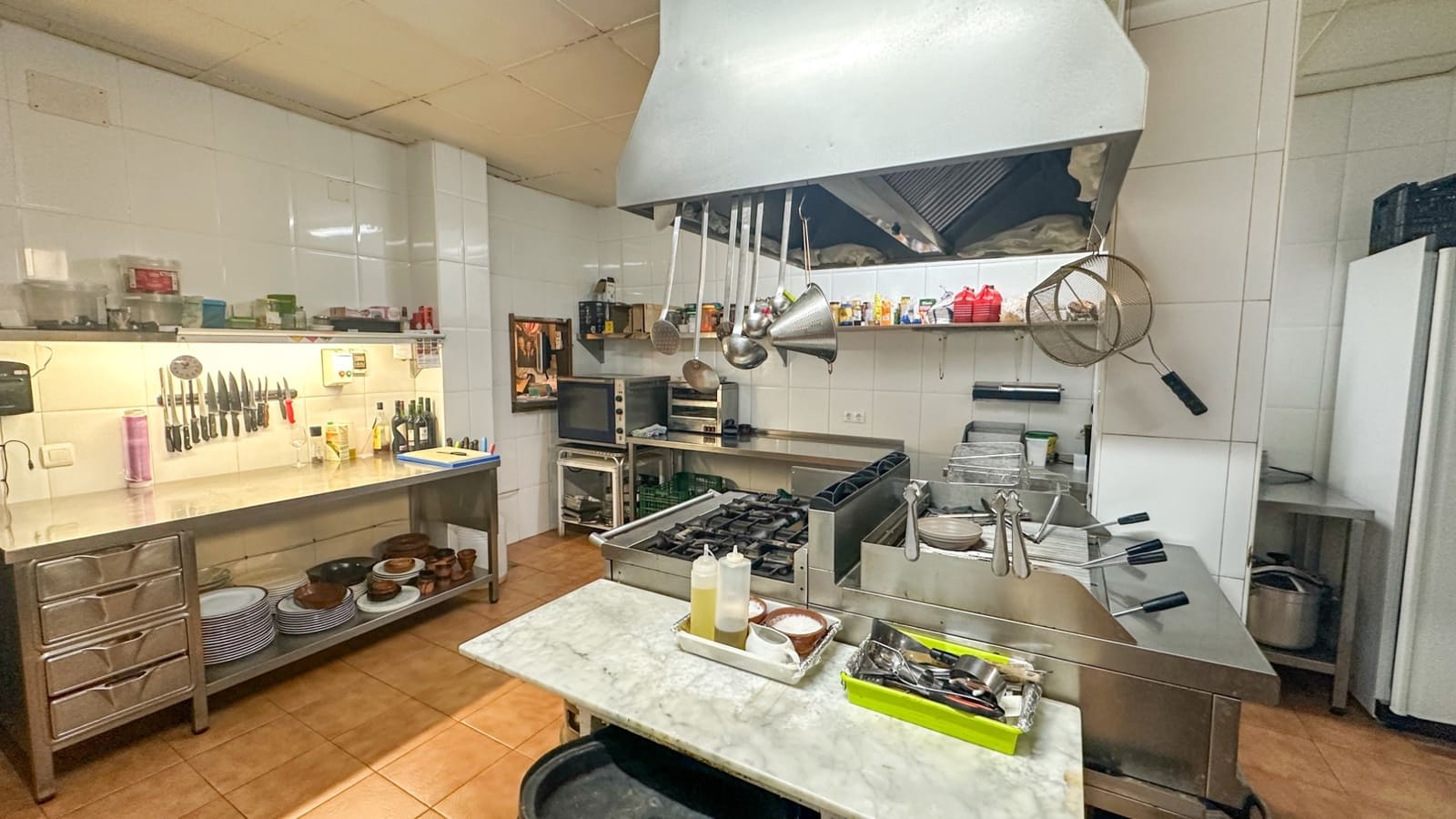 2 soverom Kommersiell til salgs i Torrevieja - € 560 000 (Ref: 9516023)