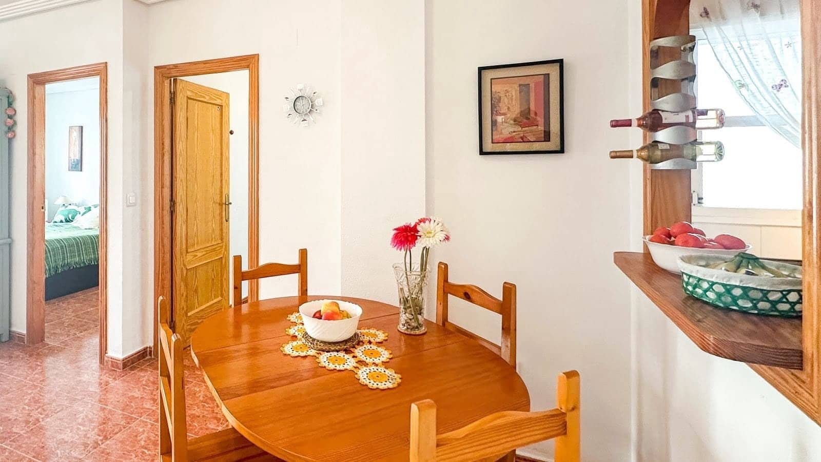 Apartamento de 2 habitaciones en Torrevieja en venta - 125.000 € (Ref: 9521466)