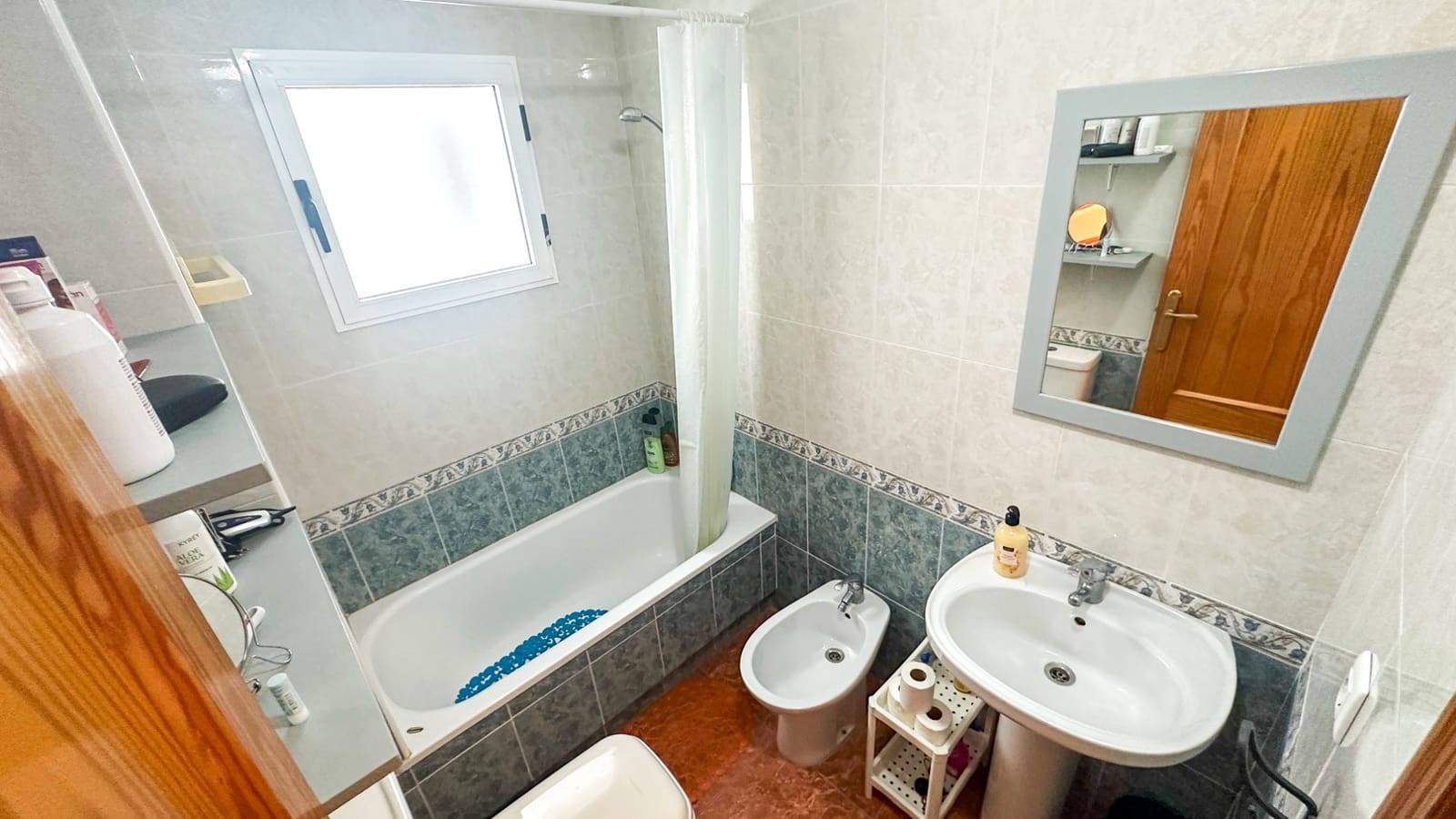 Apartamento de 2 habitaciones en Torrevieja en venta - 125.000 € (Ref: 9521466)