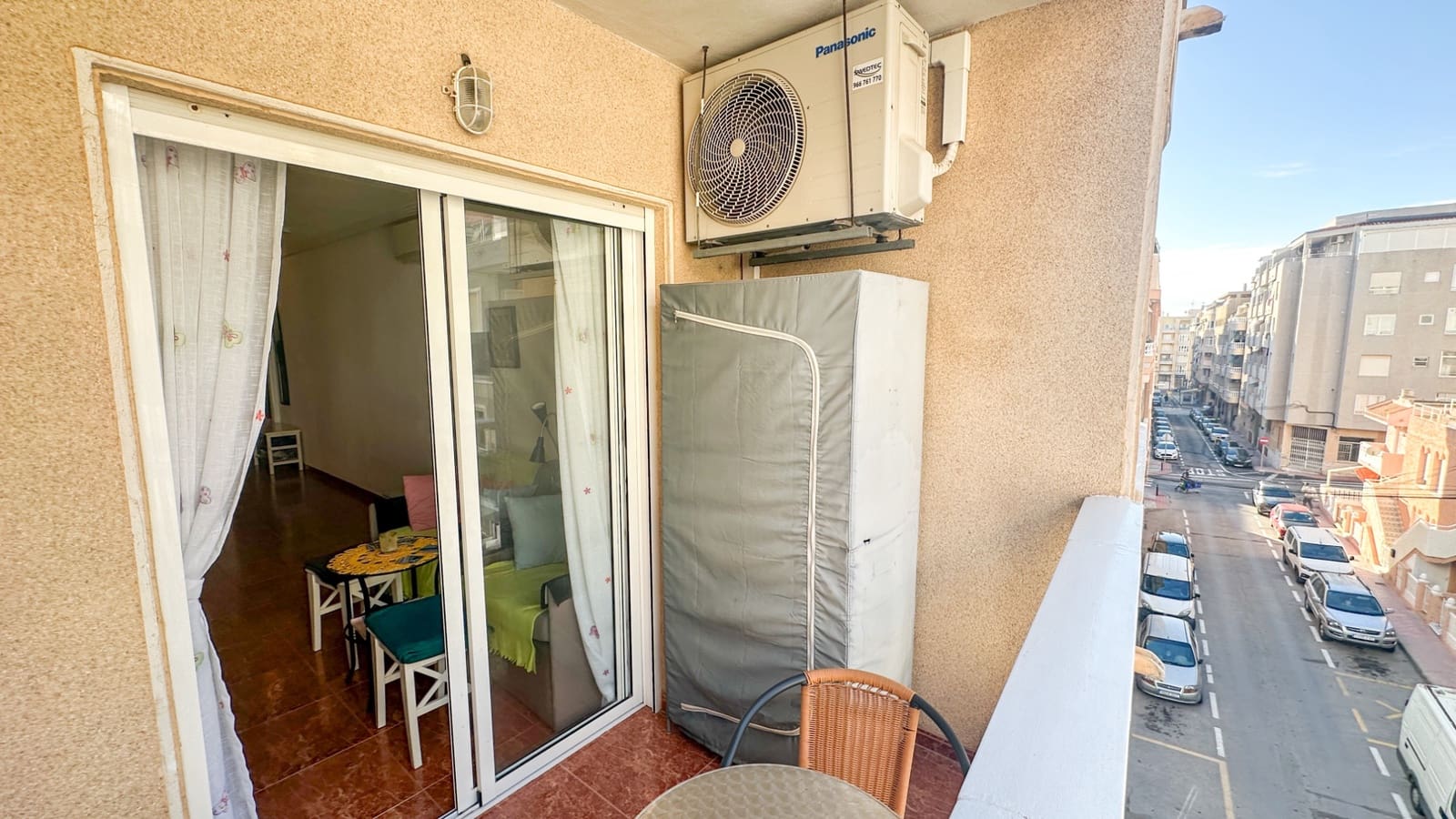 Apartamento de 2 habitaciones en Torrevieja en venta - 125.000 € (Ref: 9521466)