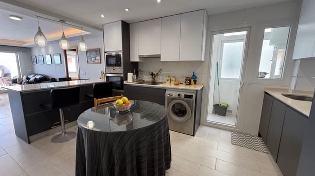 3 chambre Appartement de Plage à vendre à Avenida Habaneras - Curva de Palangre, Torrevieja - 329 000 € (Ref: 9521753)