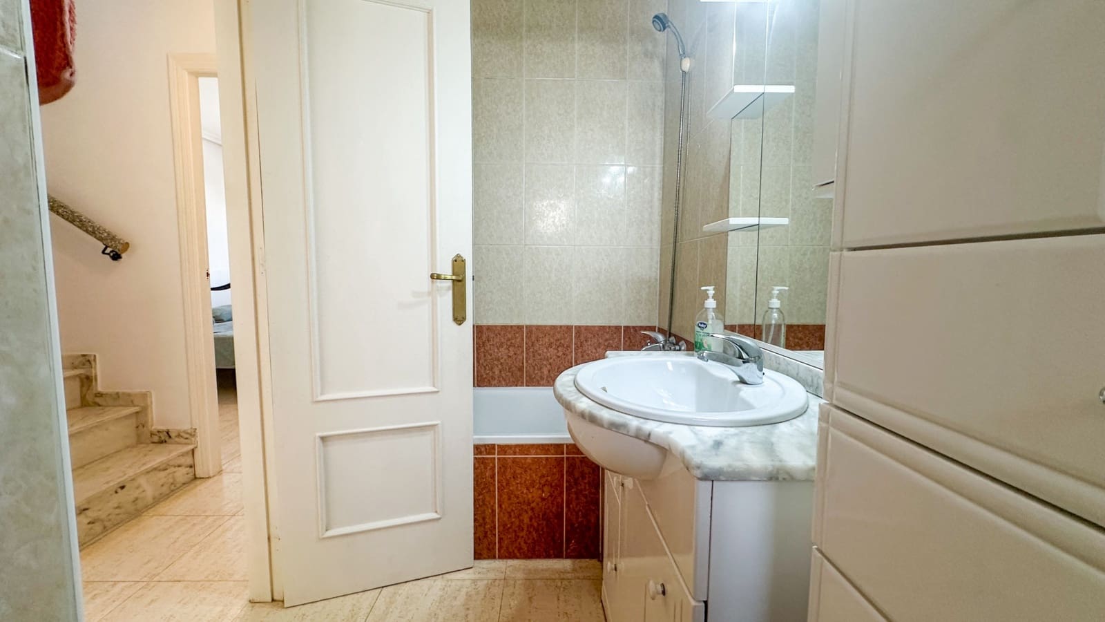 Casa de 2 habitaciones en Torrevieja en venta con piscina garaje - 179.000 € (Ref: 9524784)