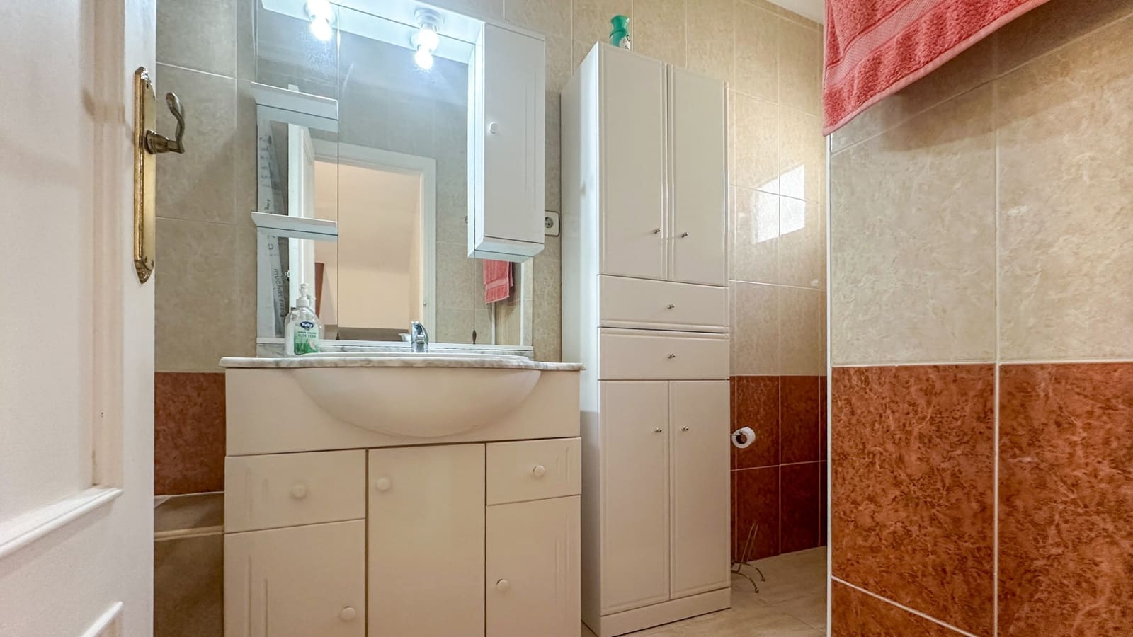 Casa de 2 habitaciones en Torrevieja en venta con piscina garaje - 179.000 € (Ref: 9524784)