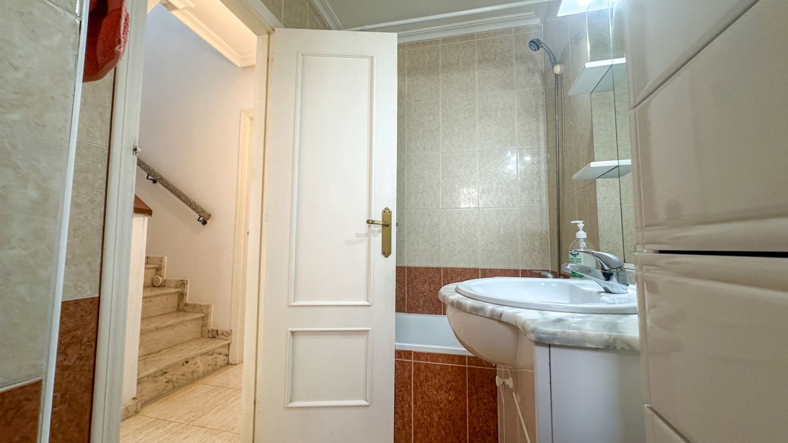 Casa de 2 habitaciones en Torrevieja en venta con piscina garaje - 179.000 € (Ref: 9524784)