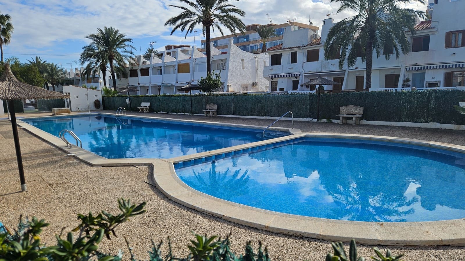 1 bedroom Apartment for sale in Torrevieja with pool garage - € 159,900 (Ref: 9546949)