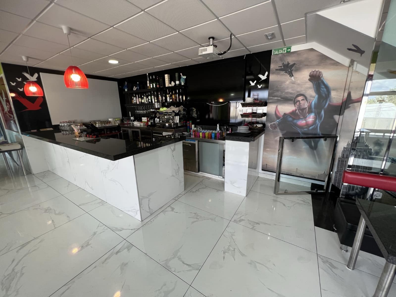 Kommersiell till salu i Torrevieja - 1 000 000 € (Ref: 9580036)