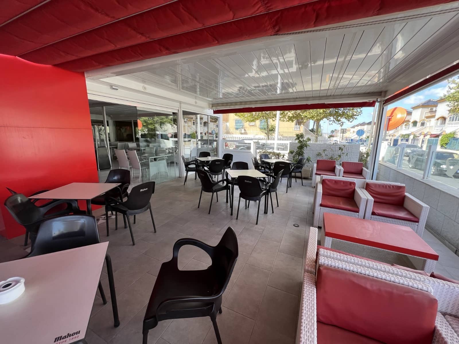 Kommersiell till salu i Torrevieja - 1 000 000 € (Ref: 9580036)