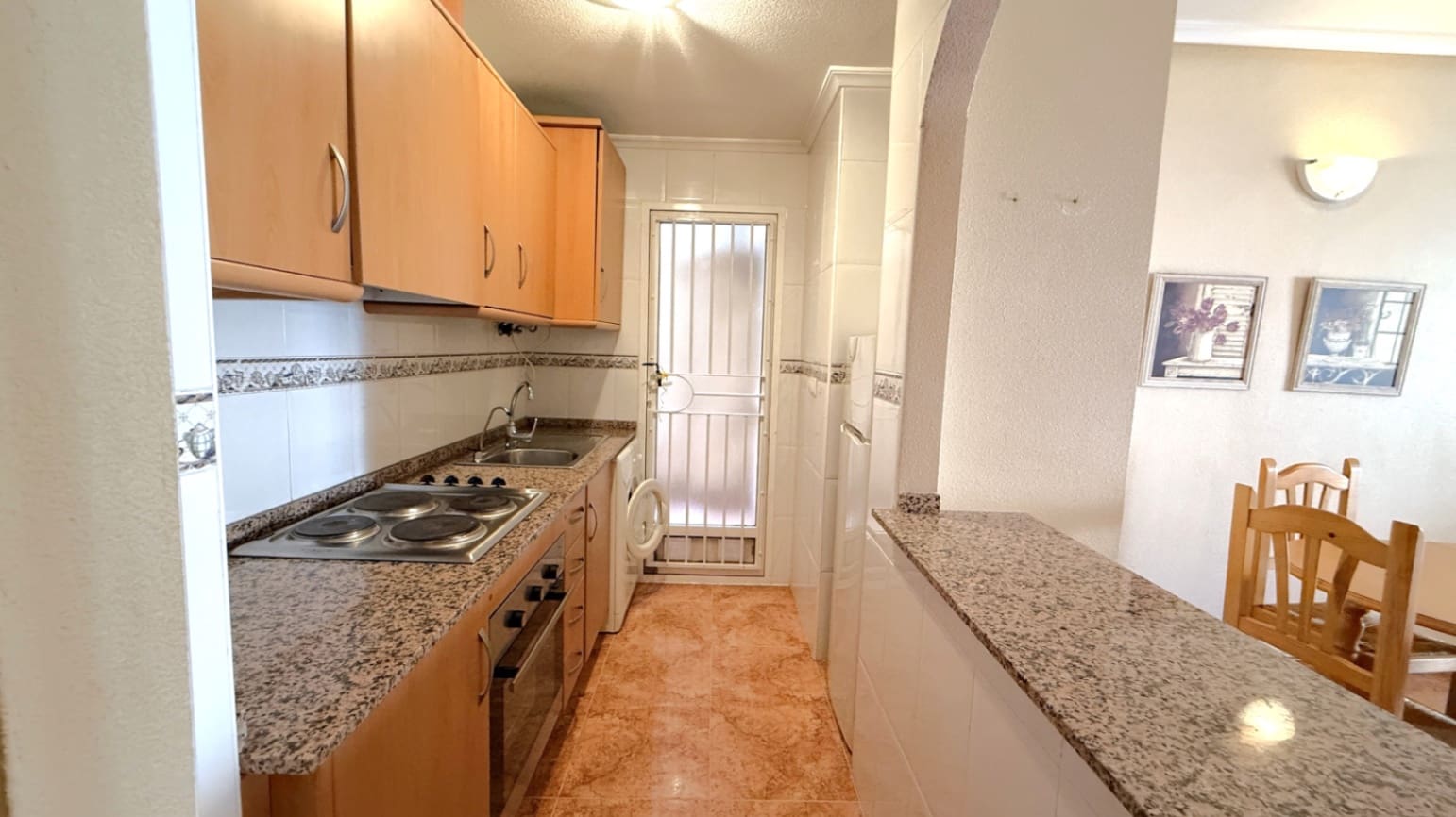 2 slaapkamer Appartement te koop in Torrevieja met zwembad - € 124.000 (Ref: 9583474)