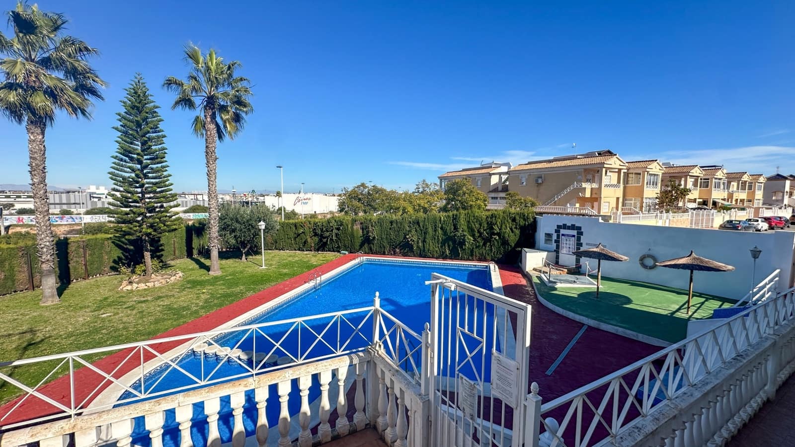 2 camera da letto Bungalow in vendita in Torrevieja con piscina - 195.000 € (Rif: 9584605)