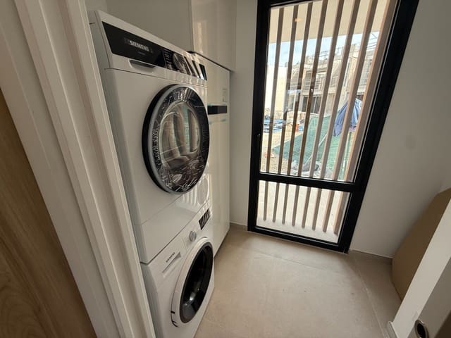 3 slaapkamer Halfvrijstaande villa te koop in Platja d'Alcúdia, Alcúdia met zwembad garage - € 690.000 (Ref: 9588126)